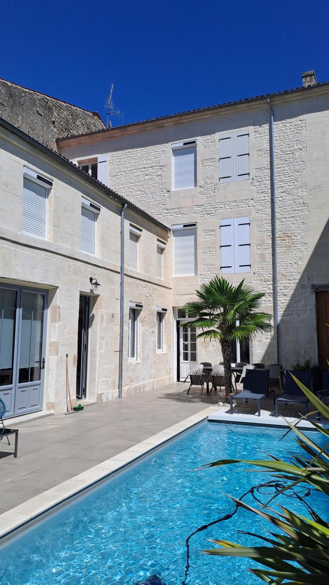L'Angely - Chambres D'Hotes Niort Exterior foto