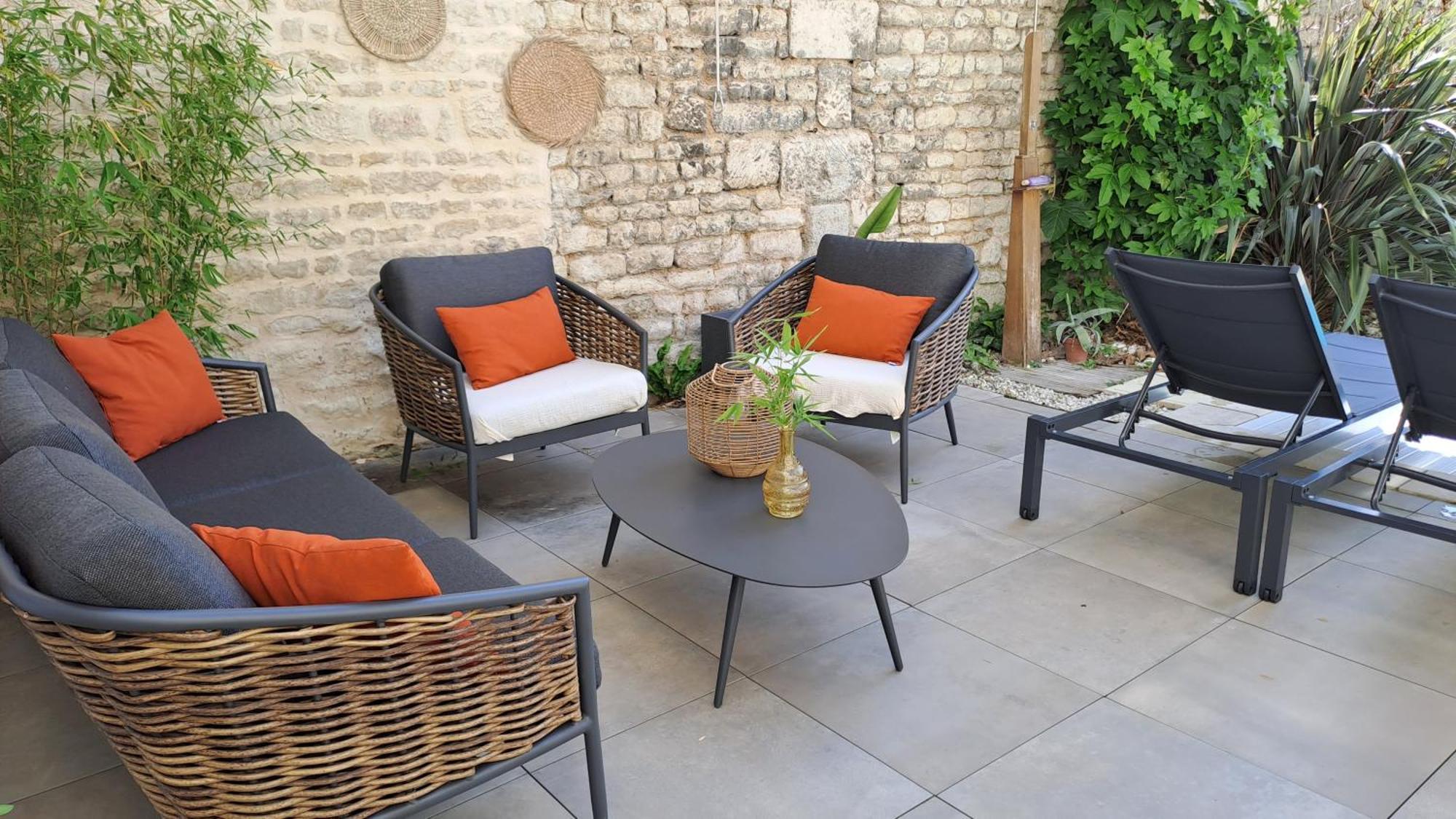 L'Angely - Chambres D'Hotes Niort Exterior foto