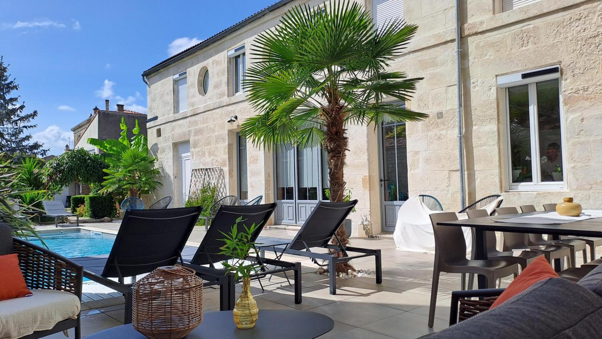 L'Angely - Chambres D'Hotes Niort Exterior foto