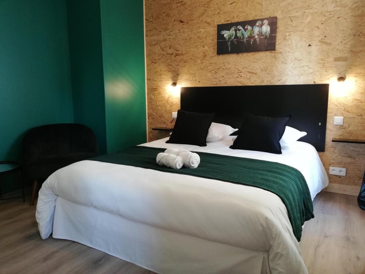 L'Angely - Chambres D'Hotes Niort Exterior foto