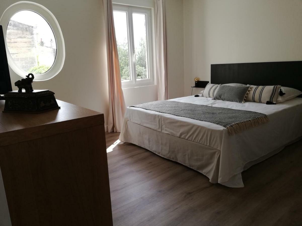L'Angely - Chambres D'Hotes Niort Exterior foto